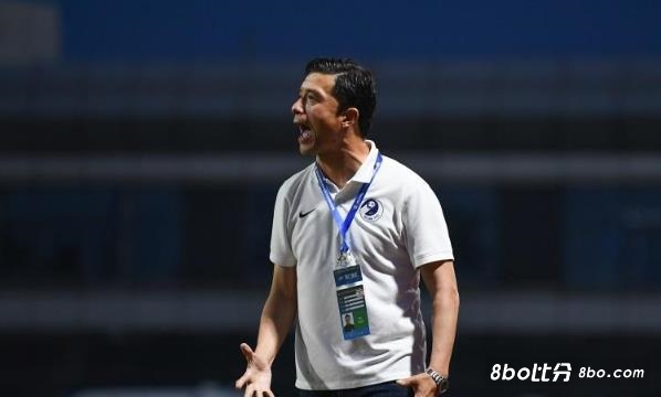 连媒：谢晖轮换计划完美实施，大连人剩下3轮拿1分可达最低目标