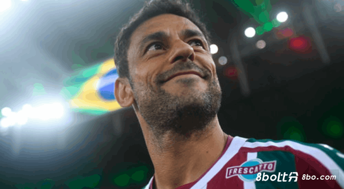 38岁前巴西9号弗雷德正式退役