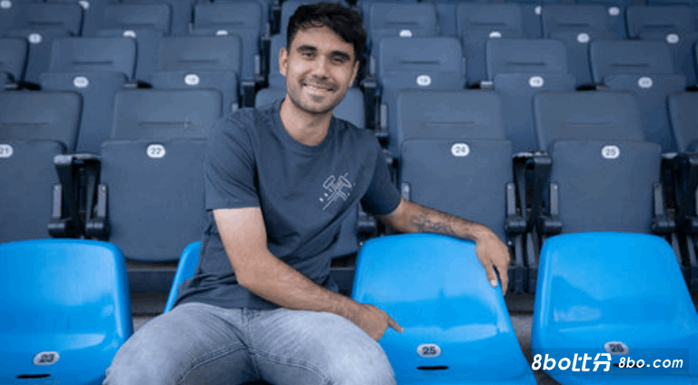 官方：波鸿续约菲律宾边锋霍尔特曼