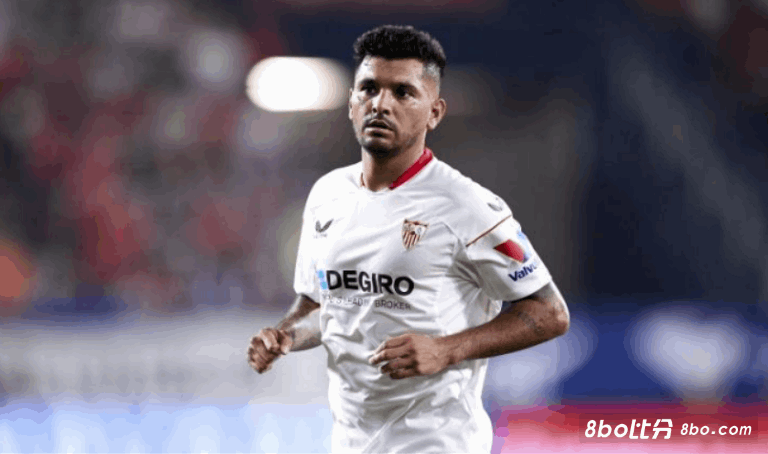 塞维官方：科罗纳腓骨骨折、脚踝韧带断裂，预计缺席4