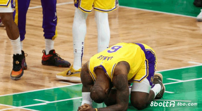 名记：湖人如果赢下那4场本该赢的比赛 目前应该排名西部第4！