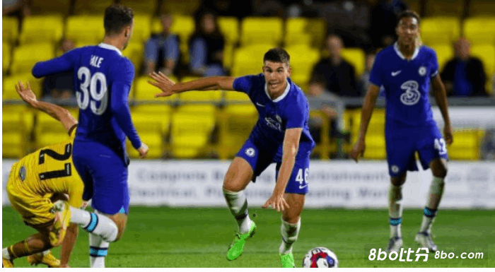 官方：切尔西中场小将卡萨迪被租借到英冠球队雷丁