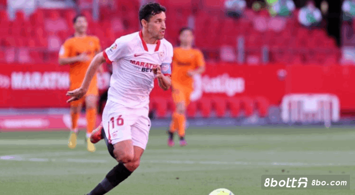 塞维利亚官方：37岁后卫纳瓦斯左腿腿筋受伤，缺阵2