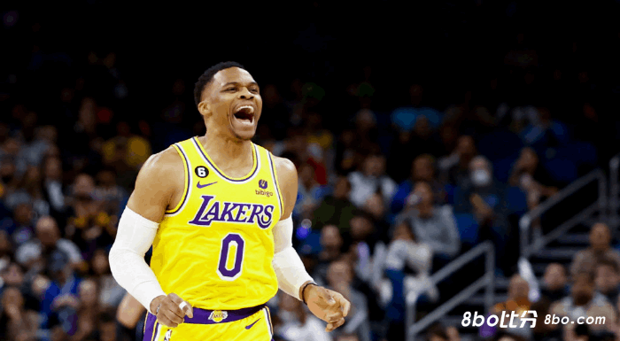 湖记：威少+两首轮换欧文是潜在交易框架 湖人想给首轮加乐透保护