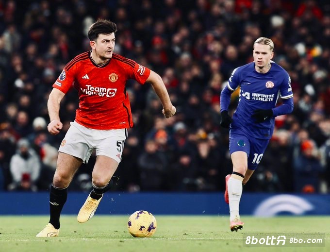 萨顿：拜仁几乎还没出汗，就赢曼联了