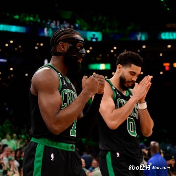 塔图姆：这是一场很棒的胜利 面对逆境我们坚持下来了