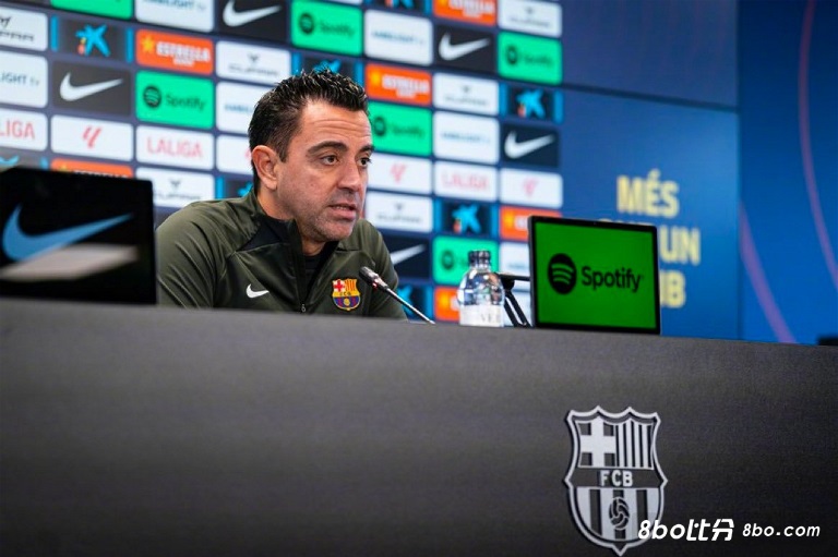 哈维：上半场表现不可接受，为巴萨踢球必须永远全力付出