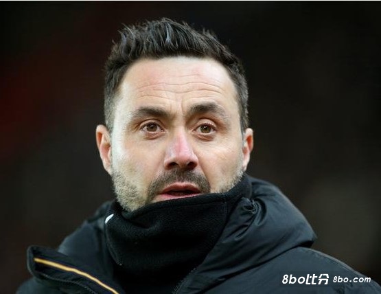 德泽尔比:夏窗我们走了很多重要球员 一周三赛让我不得不轮换