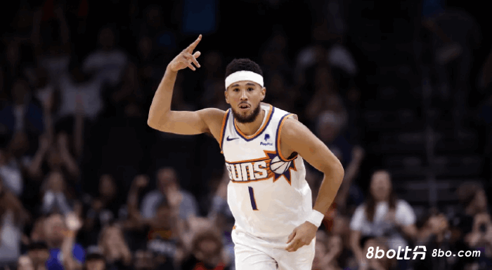 布克：想在NBA赢球并不容易 我们要继续互相学习&不怕互相问责