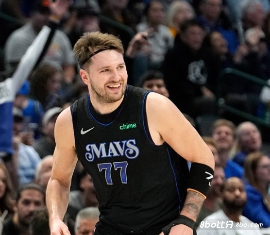 布克：东契奇几乎无所不能 想要限制他是个艰巨的任务