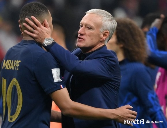 德尚谈背部伤势：我别无选择，现在必须照顾好自己