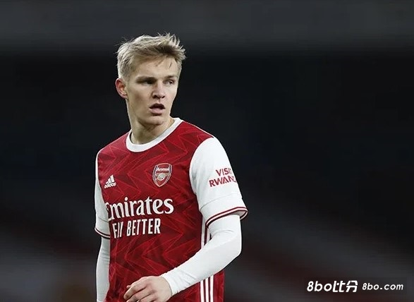 厄德高：球队在禁区内表现不够好 我们还在积分榜顶端战斗