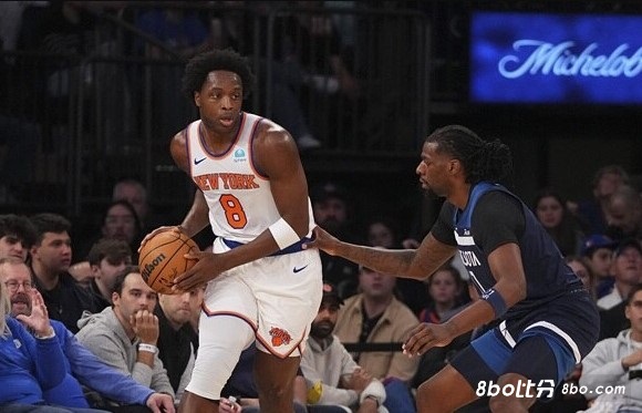 阿努诺比谈尼克斯首秀：队友们都在帮助我 我非常感激