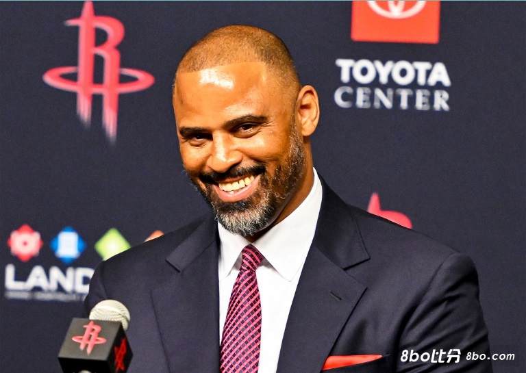 乌度卡：上半场只领先4分的感觉不太好 我们应该去领先两位数