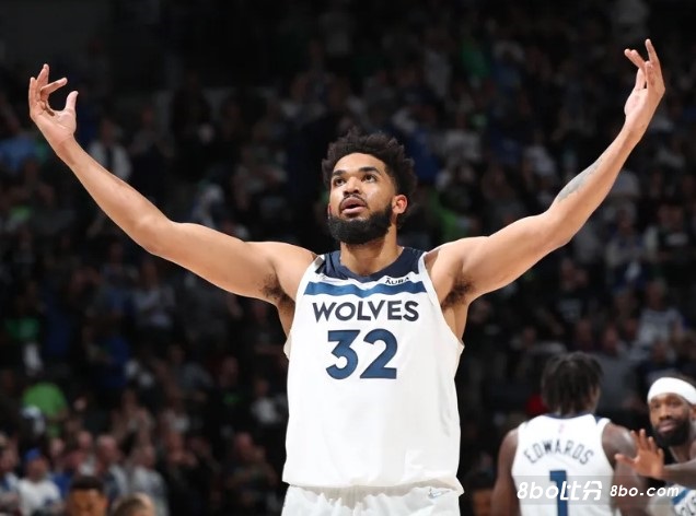 Shams：尼克斯一直有意唐斯 他们有8个首轮&可能会出格莱姆斯