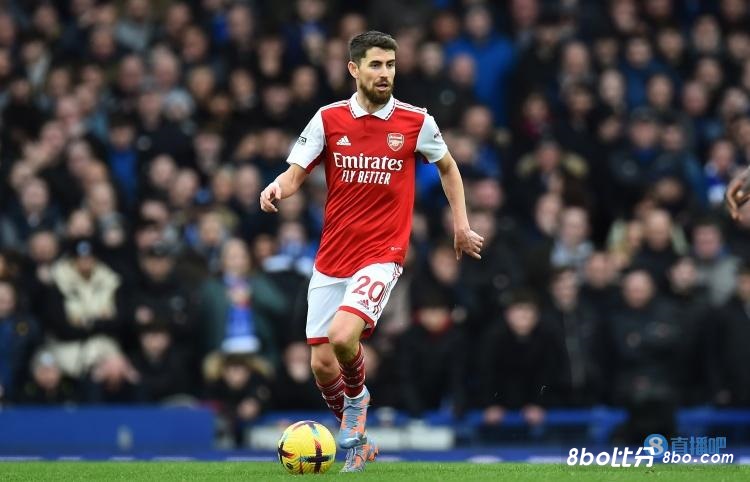 足总杯对阵利物浦阿森纳可能轮换，若日尼奥有望首发