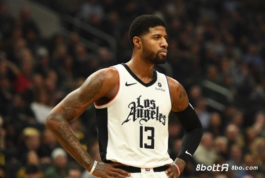 乔治：我们代表家乡战斗&这非常棒 我们有更大的目标