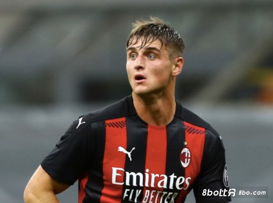 记者:米兰希望将科隆博加入交易,米兰外加1000万欧元引进德拉古辛