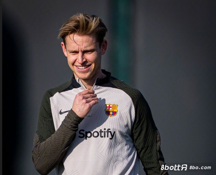 德容：希望这场胜利是一个开端，球队必须改善也正在改善