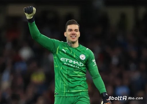 官方：埃德森当选FIFA2023年度最佳门将，击败库尔图瓦、布努