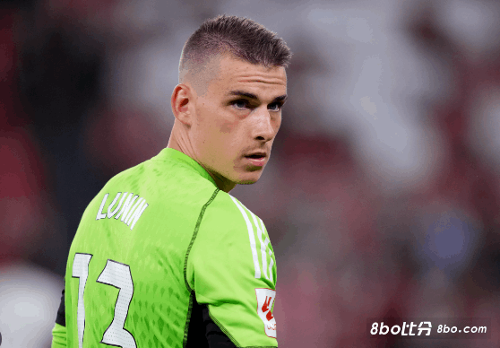 西媒：拜仁关注皇马门将卢宁，球员合同2025年到期