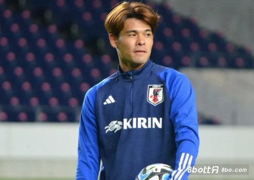 不想留洋？不莱梅报价日本国脚佐野海舟，球员本人持犹豫态度