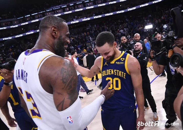 恩怨大吗？阿里纳斯：詹姆斯和库里的恩怨能够排在NBA历史什么位置？