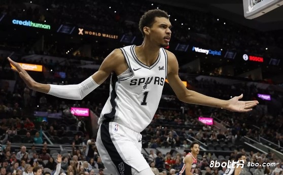 表现稳定！文班：能在主场打球的感觉很好 球迷们能给我们更多动力