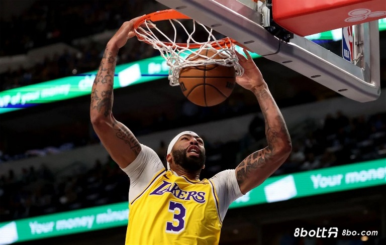 狠抓防守！浓眉：我想给比赛留下个人印记 进攻手感不佳时 我就专注防守