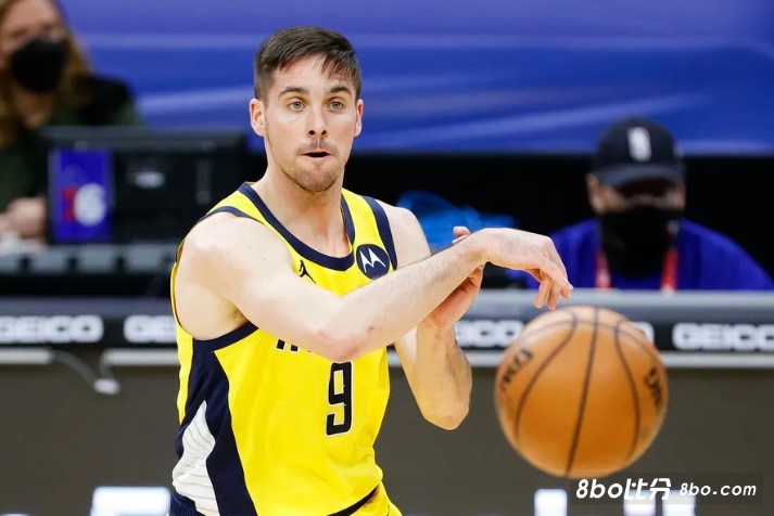 替补奇兵！哈利伯顿：麦康纳状态火热 他带领替补为球队提供了能量