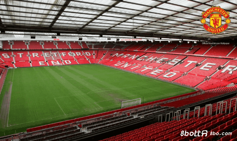 曼联将在决定拆除或翻新主场前，咨询球迷们的意见