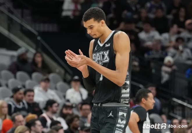 向你看齐！字母哥：只要文班保持健康 他就能夺冠并成为这个联盟的MVP