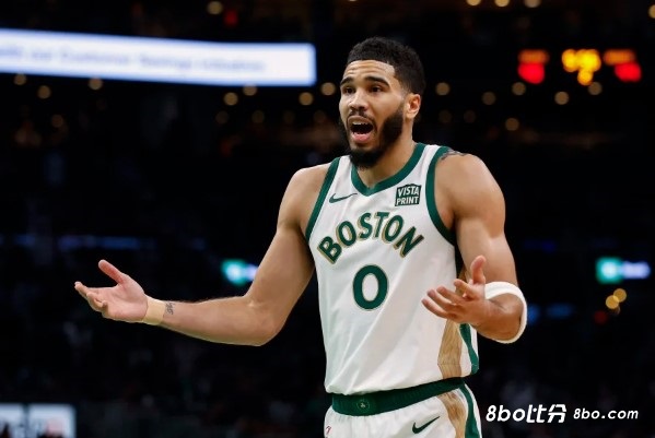 对判罚不满！塔图姆：那是犯规 比赛以一种奇怪的方式结束了