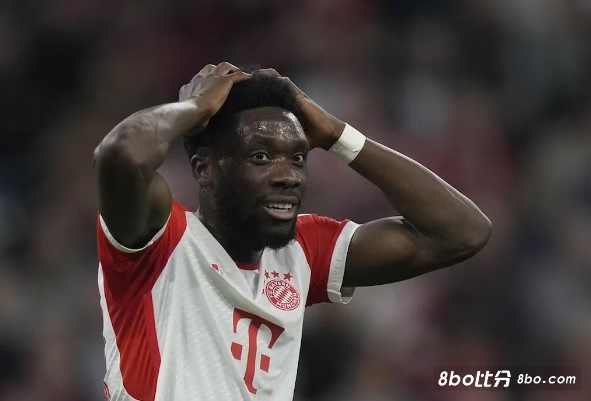 离开拜仁？戴维斯接受采访时被问到未来，他保持沉默没有回答