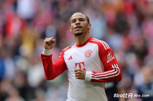 留守拜仁？与赫内斯关系好且在慕尼黑生活很好，萨内考虑与拜仁续约