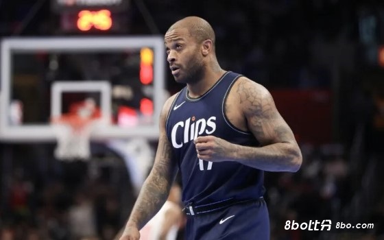 不信邪？卢：今天试着让塔克打小球中锋，效果没有那么差&得继续坚持