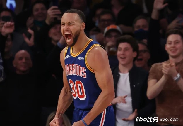 晚安！科尔：库里是终极的竞争者，他在手感不佳的情况下命中了关键投篮