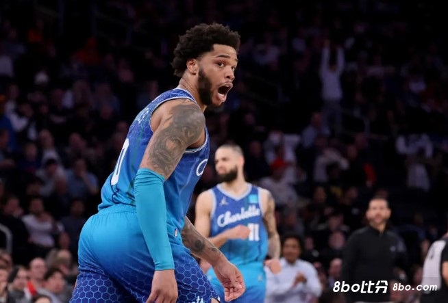 姿态放得这么低？小桥谈三球赛季报销：他的健康是最重要的，他和米勒是我们的基石