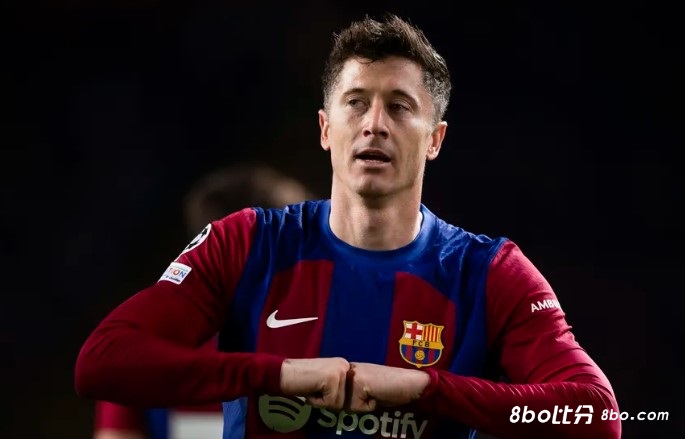 下滑！莱万此前两个赛季欧冠15场18球，本赛季9场3球