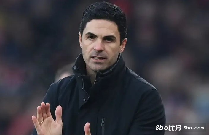 约克：阿尔特塔肯定每天都在染黑发，他看起来快被压力所累坏