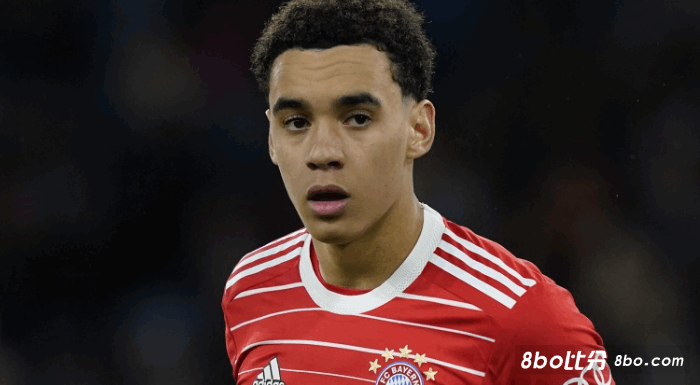 穆西亚拉:现在无法说哪名球员100%是世界最佳 建议姆巴佩来拜仁