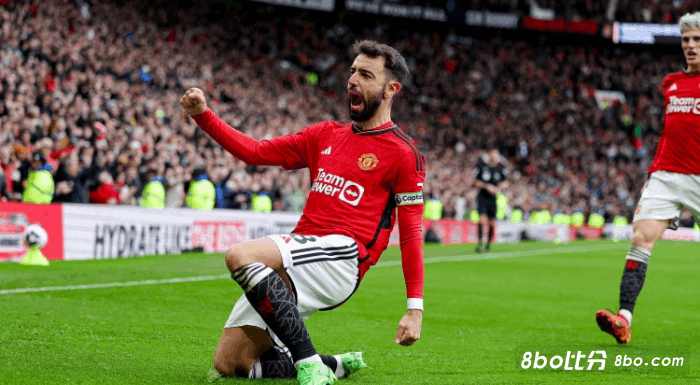 B费曼联首秀以来创造441次机会英超最多，首秀同期德布劳内369次