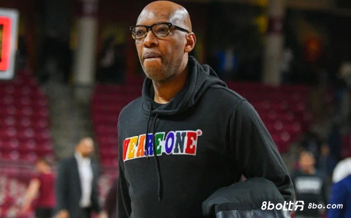 还在打季后赛助教被挖了俩？老里积极推动雄鹿追求绿军助教卡塞尔