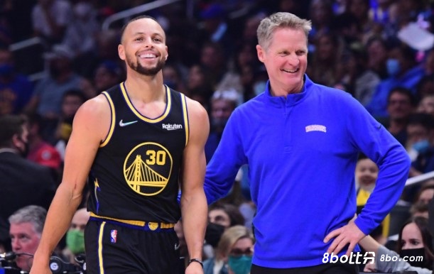 库里第10次入选最佳阵容！科尔：十年如一日的辉煌是如此罕见！