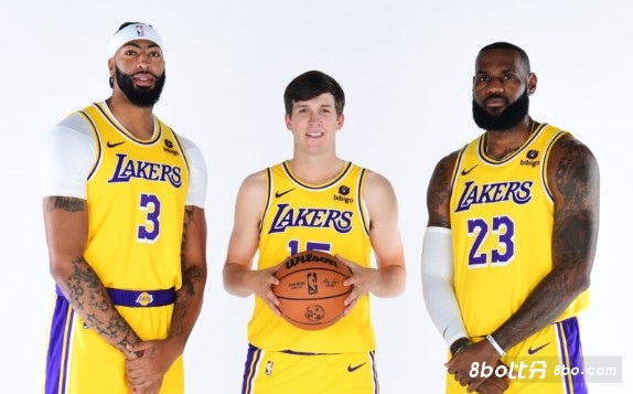 湖记：湖人将继续围绕詹眉+里夫斯建队，其他人均可进行交易