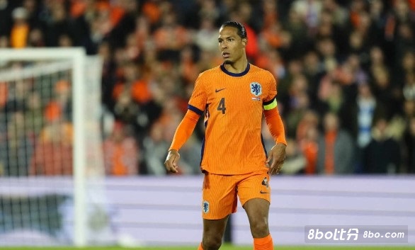 印尼媒体：范迪克拥有印尼血统，球衣不印姓氏因父亲抛弃家庭