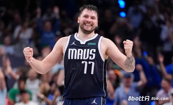 克劳福德：东契奇有时需要多传球，这样可以帮他节省体力