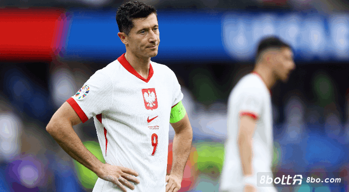 会是最后一届吗？莱万参加6届大赛，4次小组出局&最好成绩8强