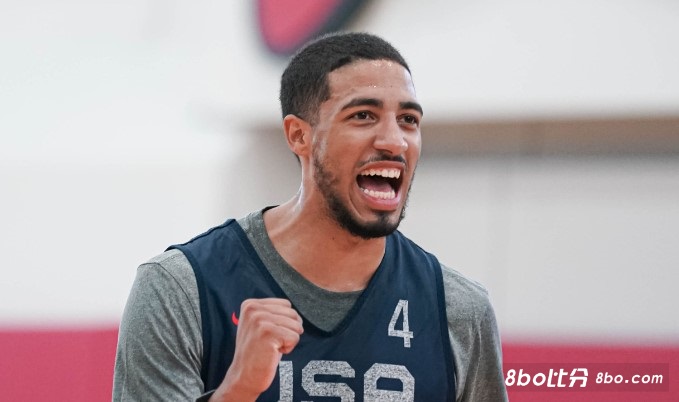 哈利伯顿打趣：这支美国队阵容有点老了，不过我会向他们好好学习