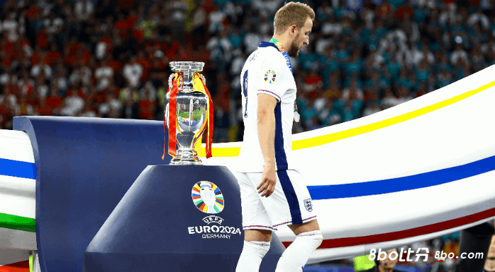 存在感不足！连续两届欧洲杯决赛，凯恩共计只在对手禁区1次触球